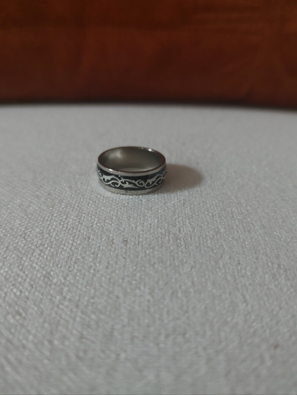 New Men's Stainless Steel Black Scroll Pattern Ring